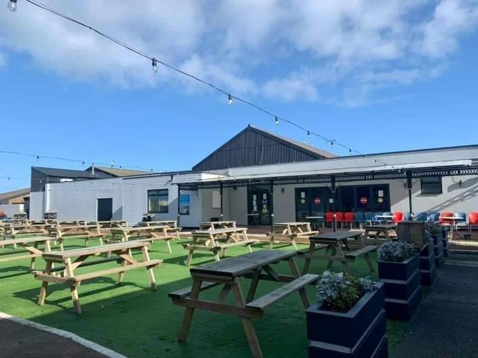 Static Caravan N Wales Lyonsrobinhood Rhyl Holiday home *