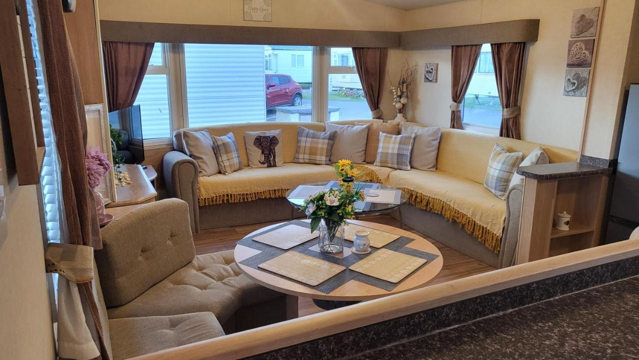 Static Caravan N Wales Lyonsrobinhood Rhyl Holiday home Meliden